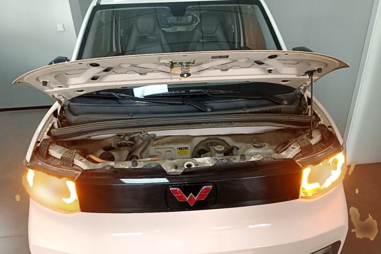 Used Wuling Hongguang MINIEV 2022 Macaron Fashion Model Lithium Iron Phosphate Engine Bay