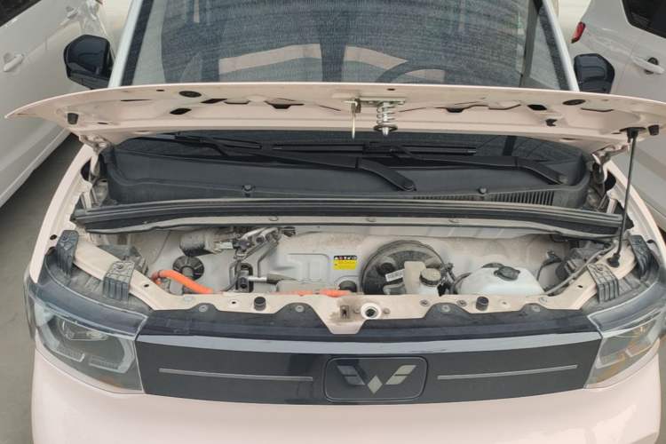 Used Wuling Hongguang MINIEV 2022 Macaron Premium Model – Lithium Iron Phosphate Engine Bay