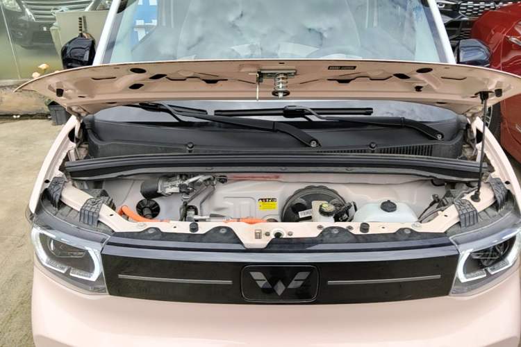 Used Wuling Hongguang MINIEV 2022 Macaron Premium Model – Lithium Iron Phosphate Engine Bay