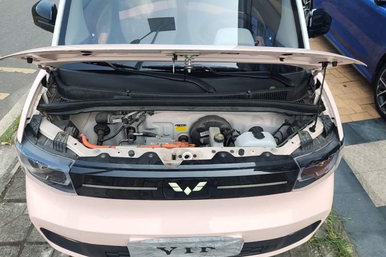 Used Wuling Hongguang MINIEV 2022 Macaron Premium Model – Lithium Iron Phosphate Engine Bay