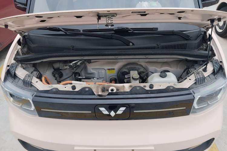 Used Wuling Hongguang MINIEV 2022 Macaron Premium Model – Lithium Iron Phosphate Engine Bay