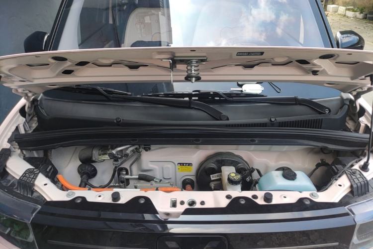 Used Wuling Hongguang MINIEV 2022 Macaron Premium Model – Lithium Iron Phosphate Engine Bay