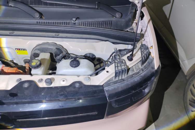 Used Wuling Hongguang MINIEV  Engine Bay Left