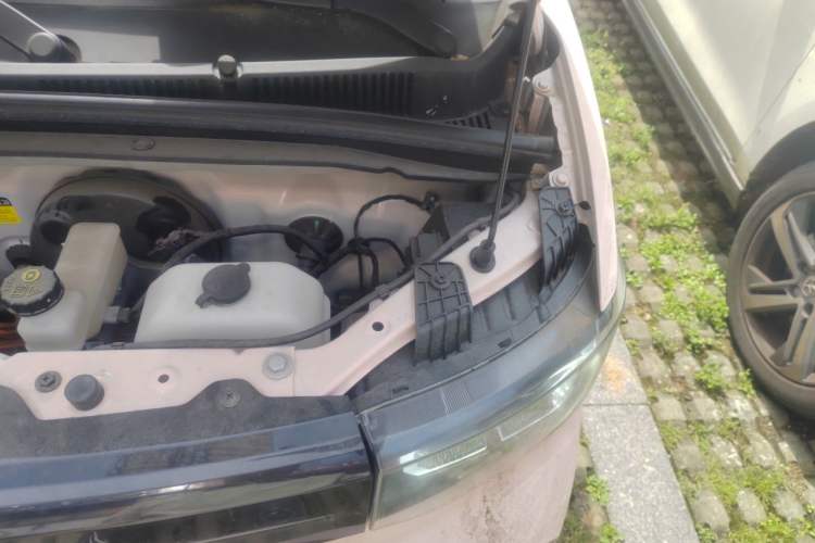 Used Wuling Hongguang MINIEV 2022 Macaron Premium Model – Lithium Iron Phosphate Engine Bay Left