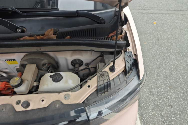 Used Wuling Hongguang MINIEV 2022 Easy Version Lithium-NMC Engine Bay Left
