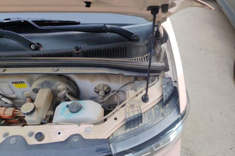 Used Wuling Hongguang MINIEV 2022 Macaron Premium Model – Lithium Iron Phosphate Engine Bay Left