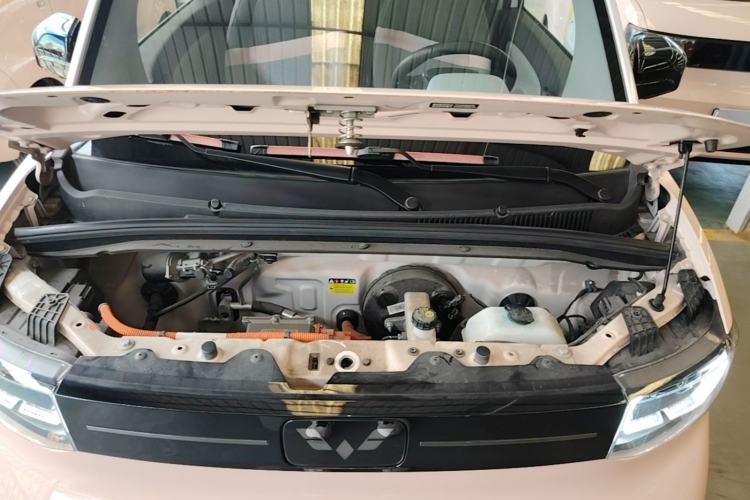 Used Wuling Hongguang MINIEV 2022 Macaron Premium Model – Lithium Ternary Battery Engine Bay