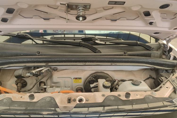 Used Wuling Hongguang MINIEV 2022 Macaron Premium Model – Lithium Ternary Battery Engine Bay