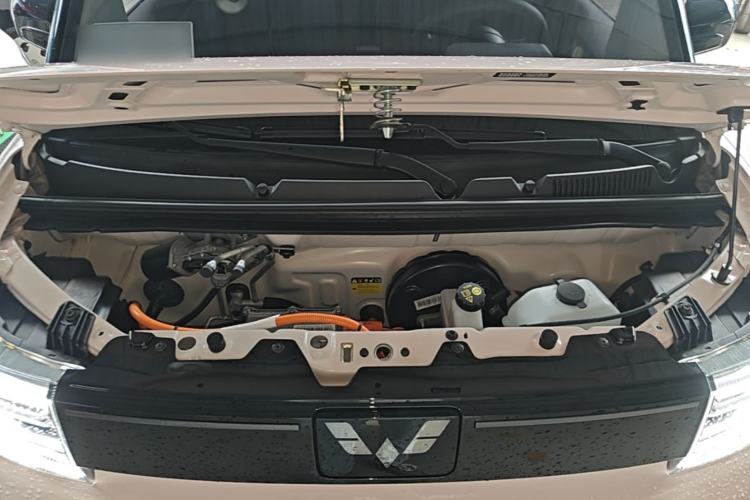 Used Wuling Hongguang MINIEV 2022 GAMEBOY 300km Enthusiast Model with Lithium Iron Phosphate Engine Bay