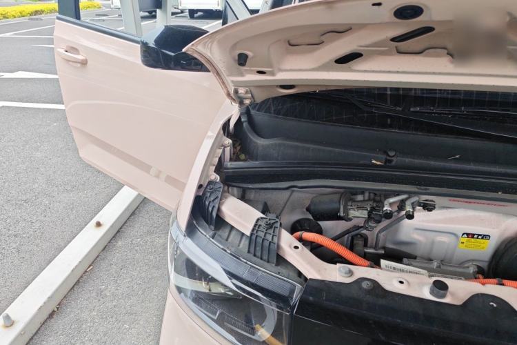Used Wuling Hongguang MINIEV 2022 Macaron Fashion Model Lithium Iron Phosphate Engine Bay Right