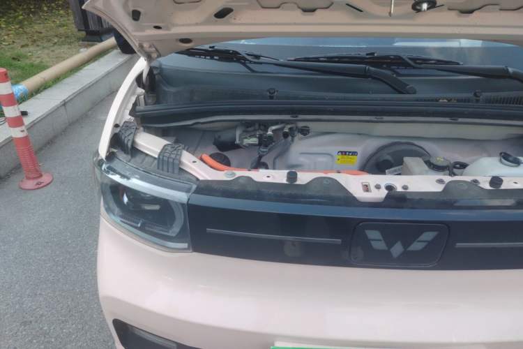 Used Wuling Hongguang MINIEV 2022 Macaron Fashion Model Lithium Iron Phosphate Engine Bay Right
