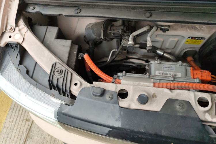 Used Wuling Hongguang MINIEV 2022 GAMEBOY 300km Enthusiast Model with Lithium Iron Phosphate Engine Bay Right