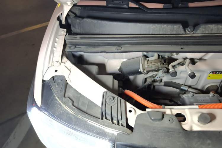 Used Wuling Hongguang MINIEV 2022 GAMEBOY 200km Gaming Edition with Lithium Iron Phosphate Engine Bay Right
