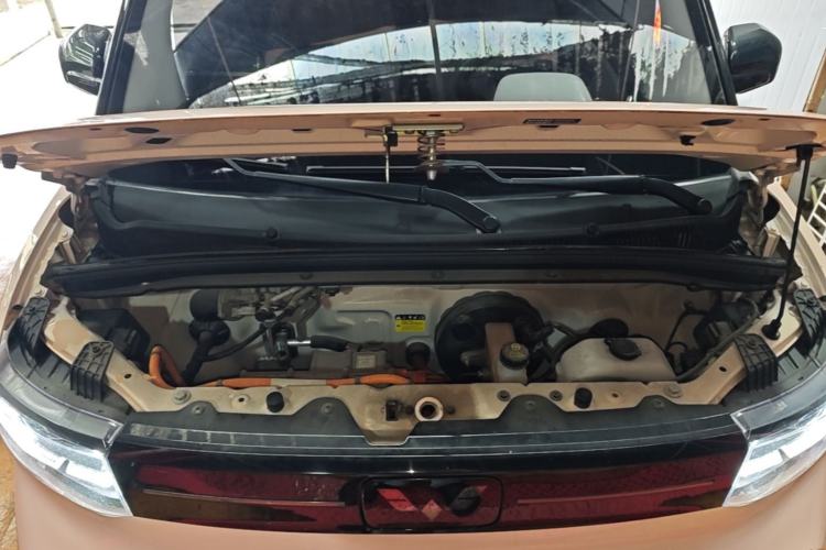 Used Wuling Hongguang MINIEV 2022 Macaron Premium Model – Lithium Ternary Battery Engine Bay