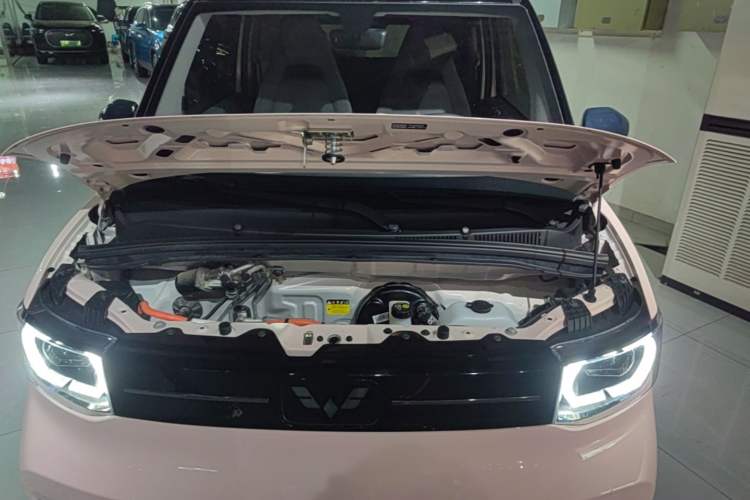Used Wuling Hongguang MINIEV 2022 Macaron Premium Model – Lithium Iron Phosphate Engine Bay