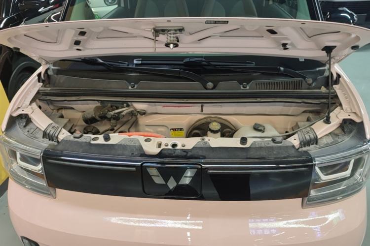 Used Wuling Hongguang MINIEV 2022 GAMEBOY 200km Play Edition with Lithium Iron Phosphate Engine Bay