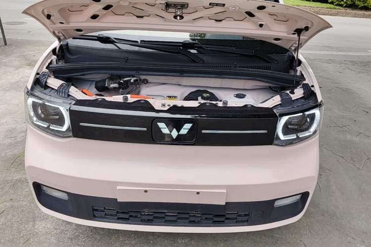Used Wuling Hongguang MINIEV 2022 Macaron Premium Model – Lithium Iron Phosphate Engine Bay