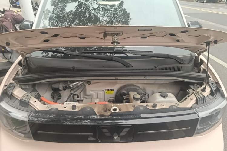 Used Wuling Hongguang MINIEV 2022 Macaron Premium Model – Lithium Ternary Battery Engine Bay