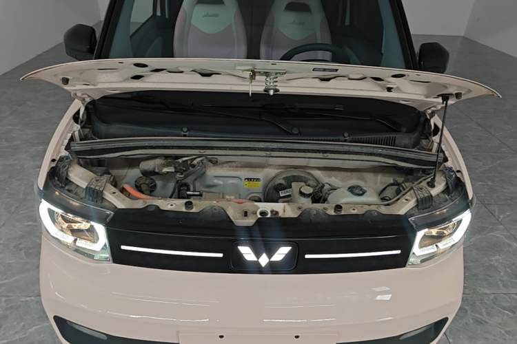 Used Wuling Hongguang MINIEV 2022 Macaron Premium Model – Lithium Iron Phosphate Engine Bay