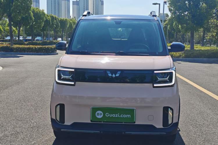 Used Wuling Hongguang MINIEV 2022 GAMEBOY 200km Play Edition with Lithium Iron Phosphate Exterior 1