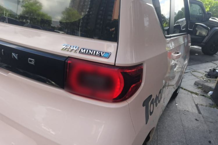 Used Wuling Hongguang MINIEV 2022 Macaron Premium Model – Lithium Iron Phosphate Exterior 3