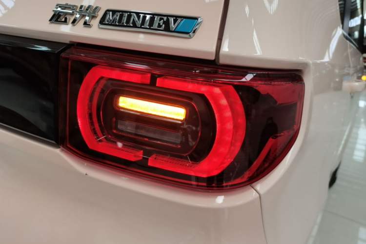 Used Wuling Hongguang MINIEV 2022 Macaron Premium Model – Lithium Iron Phosphate Exterior 3