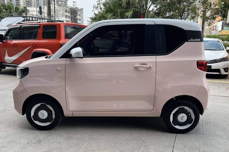 Used Wuling Hongguang MINIEV 2022 Macaron Fashion Model Lithium Iron Phosphate Exterior 3