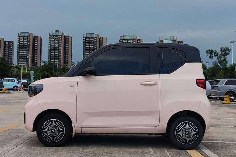 Used Wuling Hongguang MINIEV 2022 Macaron Fashion Model Lithium Iron Phosphate Exterior 3