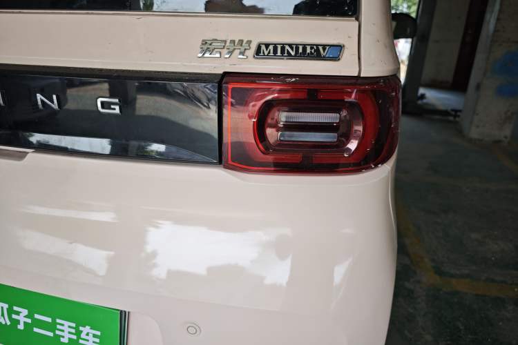 Used Wuling Hongguang MINIEV 2022 Macaron Fashion Model Lithium Iron Phosphate Exterior 3