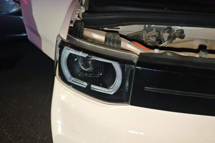 Used Wuling Hongguang MINIEV 2022 Macaron Premium Model – Lithium Ternary Battery Exterior 3