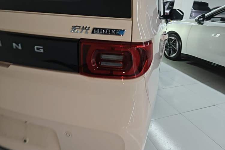 Used Wuling Hongguang MINIEV 2022 Macaron Premium Model – Lithium Iron Phosphate Exterior 3