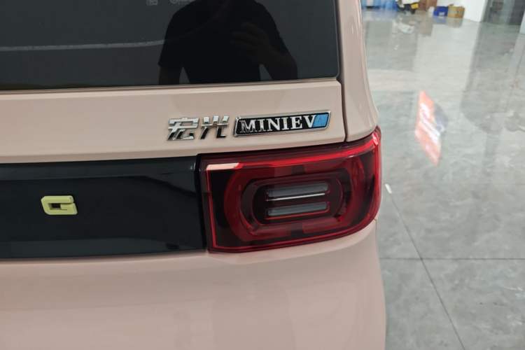 Used Wuling Hongguang MINIEV 2022 Macaron Premium Model – Lithium Iron Phosphate Exterior 3