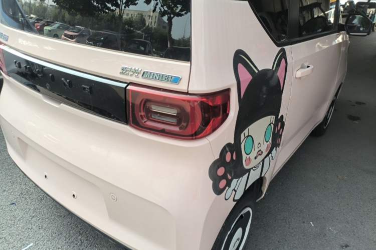 Used Wuling Hongguang MINIEV 2022 Macaron Premium Model – Lithium Ternary Battery Exterior 3