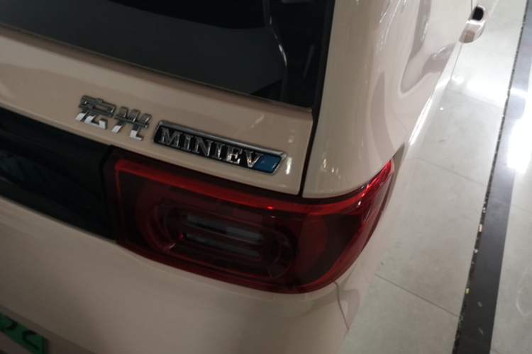 Used Wuling Hongguang MINIEV 2022 Macaron Premium Model – Lithium Iron Phosphate Exterior 3