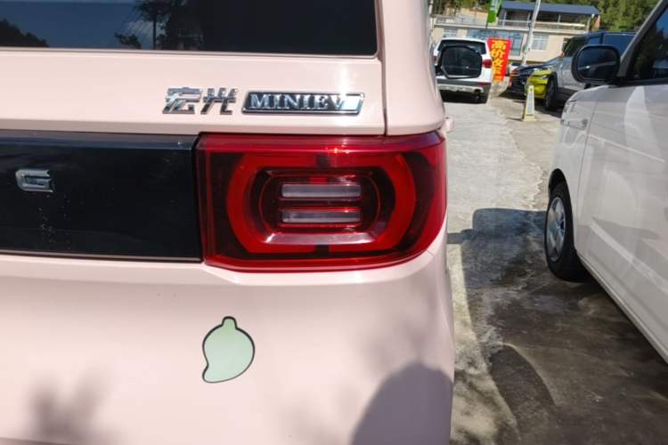 Used Wuling Hongguang MINIEV 2022 Macaron Premium Model – Lithium Iron Phosphate Exterior 3