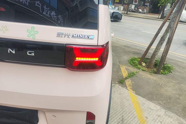 Used Wuling Hongguang MINIEV 2022 GAMEBOY 200km Gaming Edition with Lithium Iron Phosphate Exterior 3