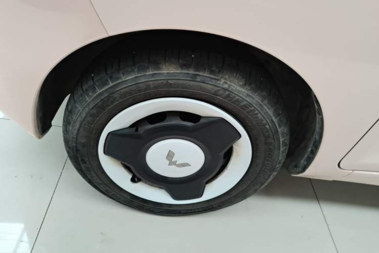Used Wuling Hongguang MINIEV 2022 Macaron Premium Model – Lithium Iron Phosphate Exterior 4