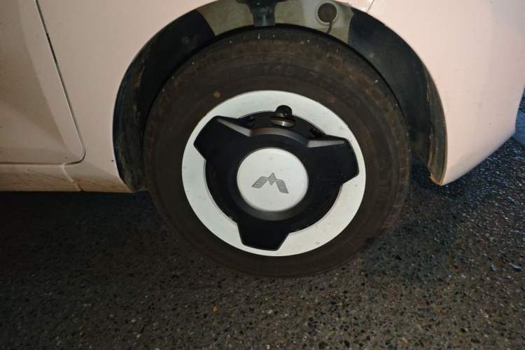 Used Wuling Hongguang MINIEV 2022 Macaron Premium Model – Lithium Ternary Battery Exterior 4