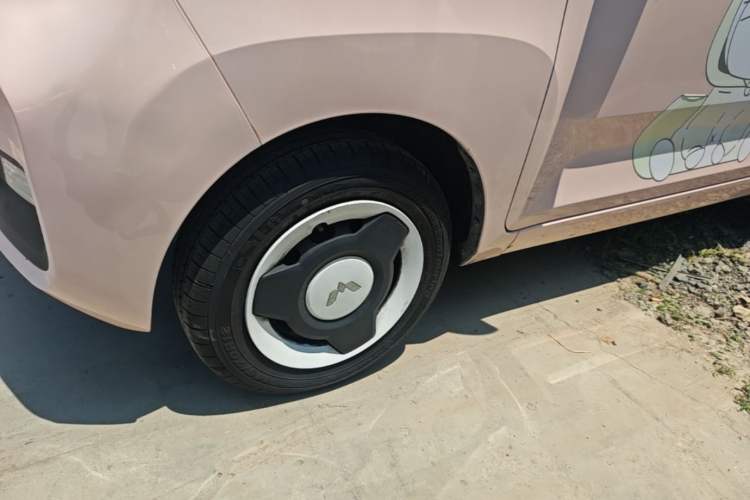 Used Wuling Hongguang MINIEV 2022 Macaron Premium Model – Lithium Iron Phosphate Exterior 4