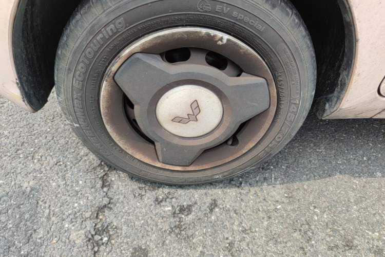 Used Wuling Hongguang MINIEV 2022 Macaron Premium Model – Lithium Ternary Battery Exterior 4