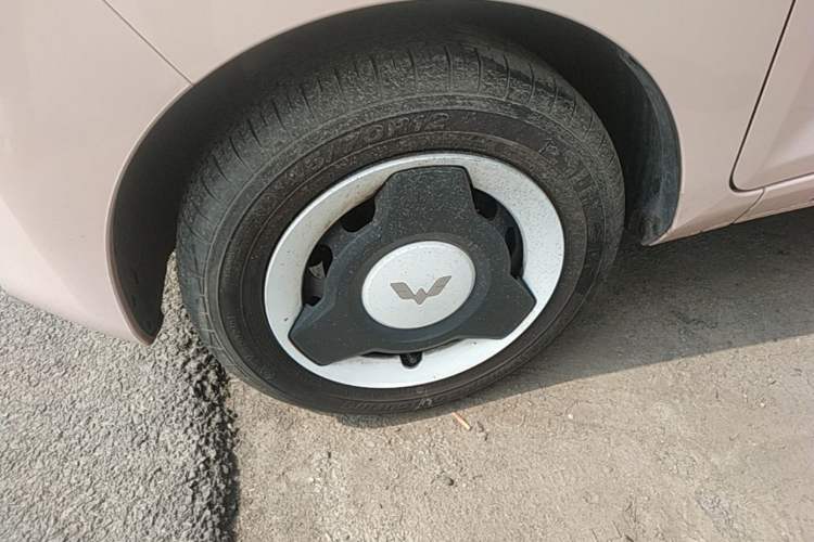 Used Wuling Hongguang MINIEV 2022 Macaron Premium Model – Lithium Iron Phosphate Exterior 4
