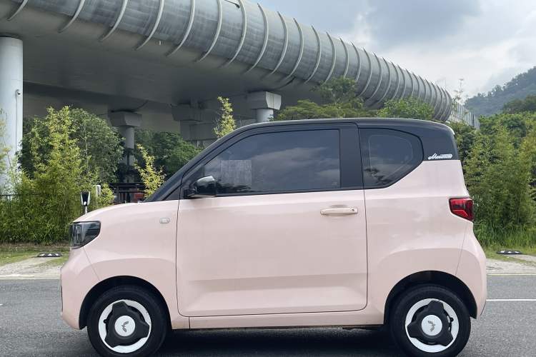Used Wuling Hongguang MINIEV 2022 Macaron Fashion Edition Lithium-Nickel-Cobalt-Alpha-oxide Exterior 4