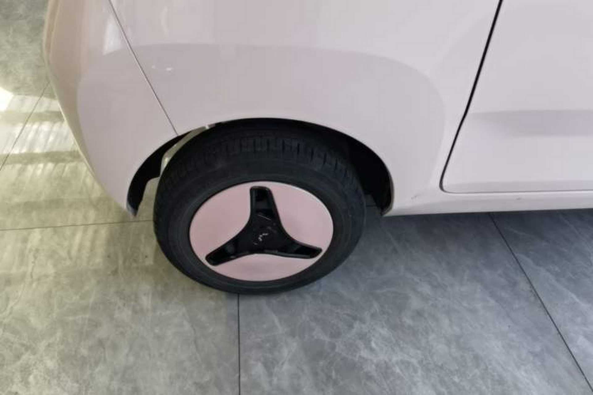Used Wuling Hongguang MINIEV 2022 Macaron Premium Model – Lithium Iron Phosphate Exterior 5