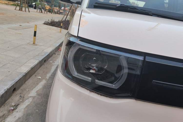 Used Wuling Hongguang MINIEV 2022 Macaron Premium Model – Lithium Iron Phosphate Exterior 6