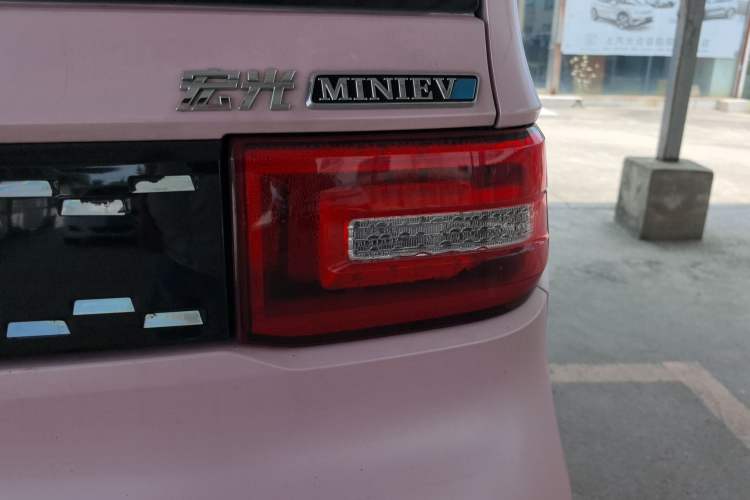 Used Wuling Hongguang MINIEV 2022 Easy Version Lithium Iron Phosphate Exterior 7