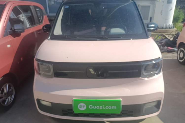 Used Wuling Hongguang MINIEV 2022 Easy Version Lithium Iron Phosphate Front