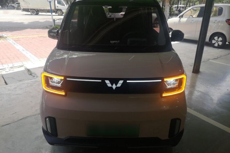 Used Wuling Hongguang MINIEV 2022 GAMEBOY 300km Enthusiast Model with Lithium Iron Phosphate Front