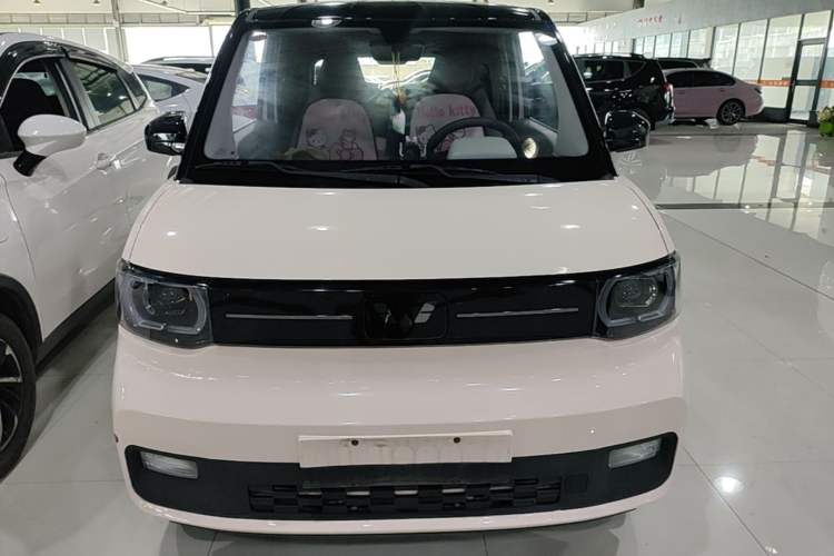 Used Wuling Hongguang MINIEV 2022 Macaron Fashion Model Lithium Iron Phosphate Front