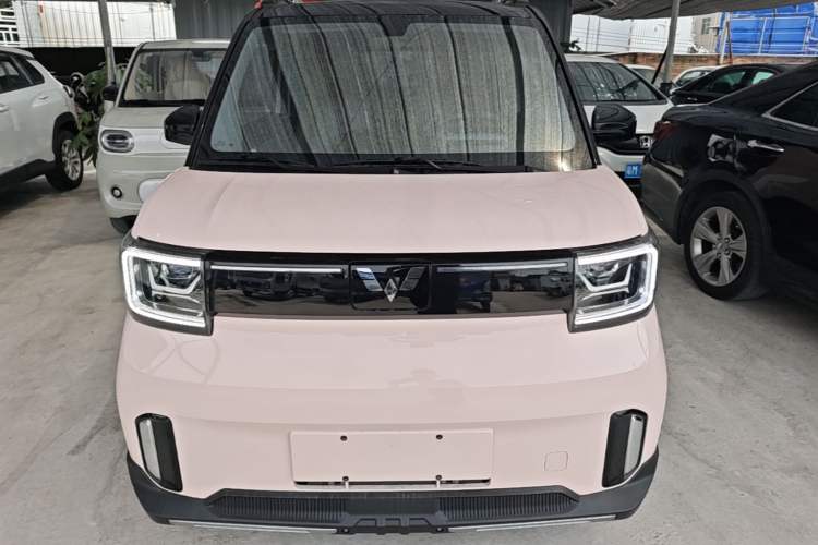 Used Wuling Hongguang MINIEV 2022 GAMEBOY 300km Enthusiast Model with Lithium Iron Phosphate Front
