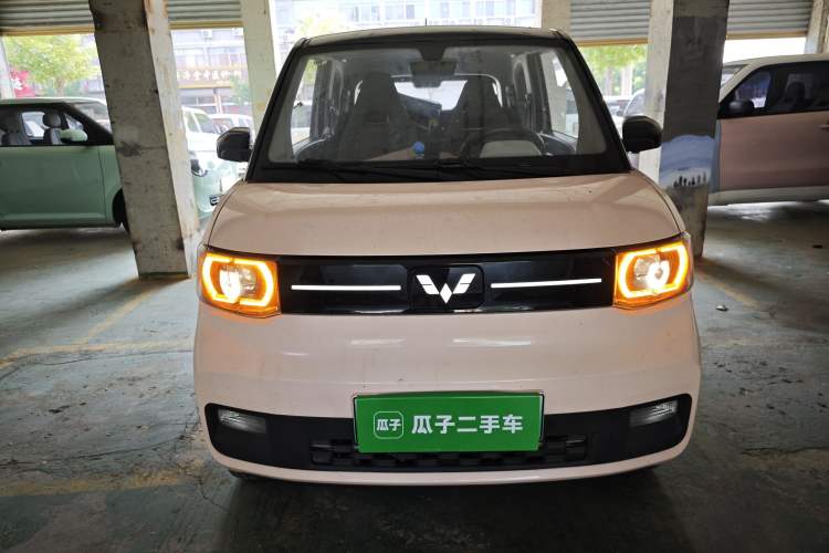 Used Wuling Hongguang MINIEV 2022 Macaron Fashion Model Lithium Iron Phosphate Front